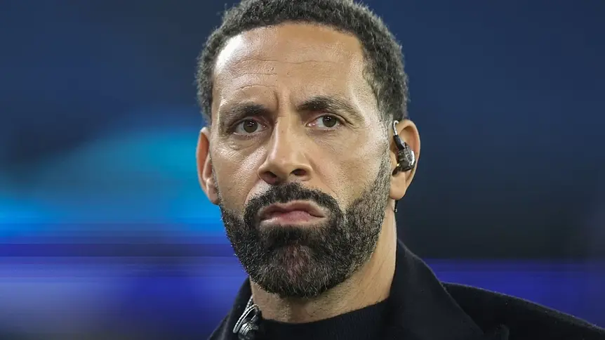 Rio Ferdinand broni kontrowersyjnego transferu Santosa do Manchesteru United