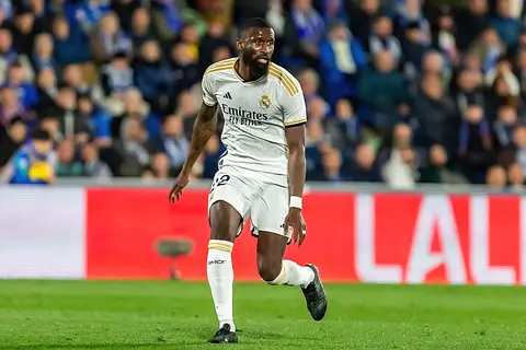 Chelsea zainteresowana Antonio Rüdigerem. Możliwy powrót latem 2027 roku