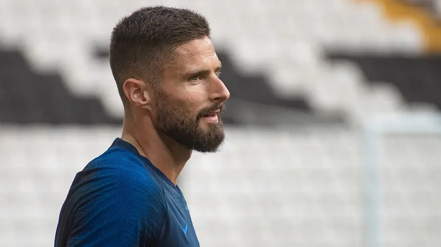 Olivier Giroud o ofercie z Borussii Dortmund. Wybrał Chelsea