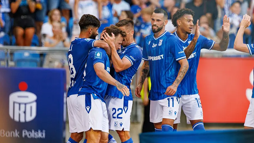 Lech Poznań nokautuje Legię Warszawa, wygrywając 4:0