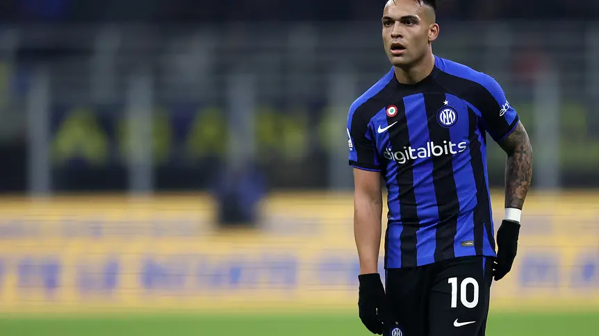 Barcelona nie negocjowała transferu Lautaro Martíneza. Deco podał powód