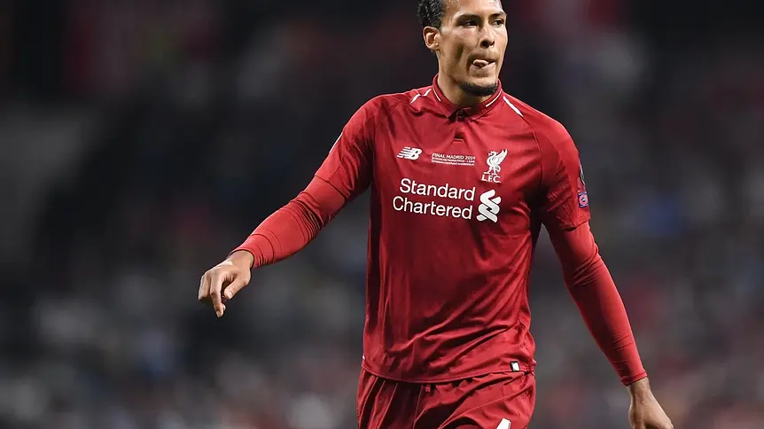 Virgil van Dijk trafi do AC Milan? Dziennikarz podtrzymuje swoją opinię