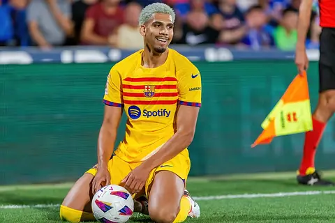 Ronald Araujo o przyszłości w Liverpoolu. Jest za wcześnie na decyzję