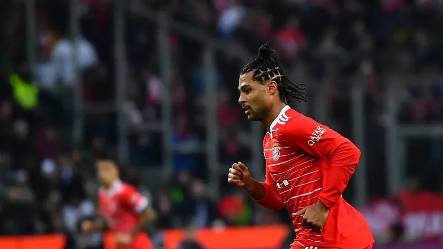 Serge Gnabry opuszcza kadrę Niemiec po meczu z Serbią