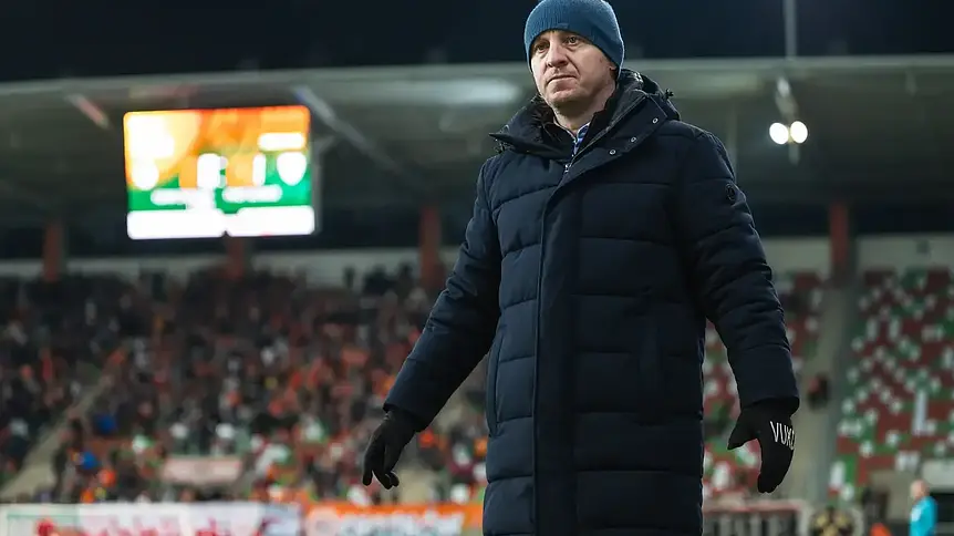 Widzew Łódź przegrywa z Motorem Lublin: Vuković wskazuje na problemy fizyczne