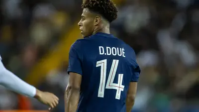 PSG planuje długoterminowy kontrakt dla Désiré Doué