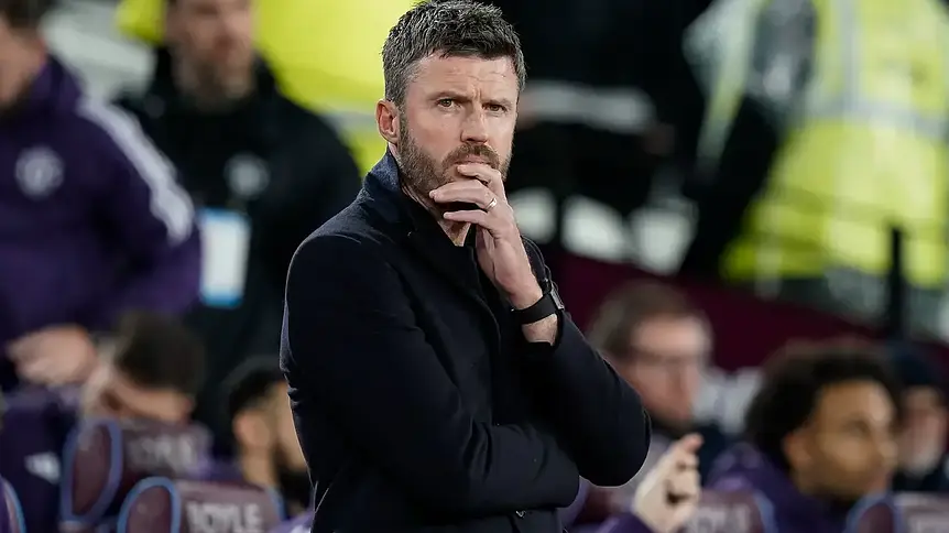 Carrick pod presją: McKenna i porażka United z Brighton